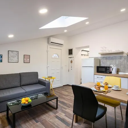 公寓 Hana - Attic In Center 普拉