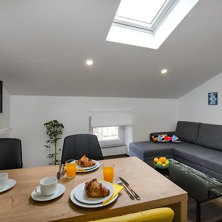 公寓 Hana - Attic In Center