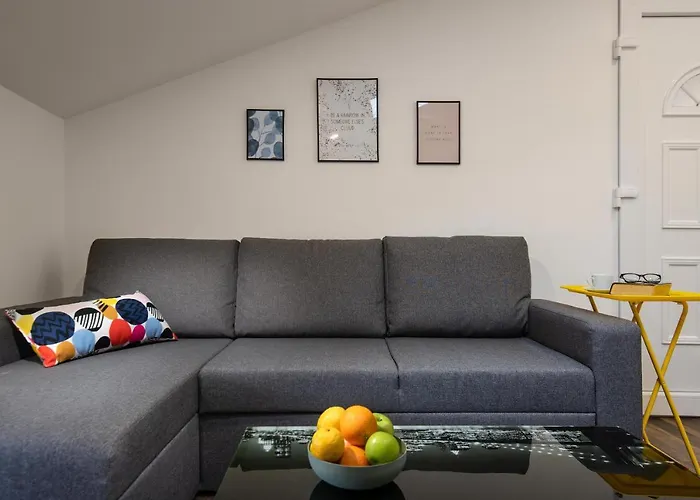 Hana - Attic In Center