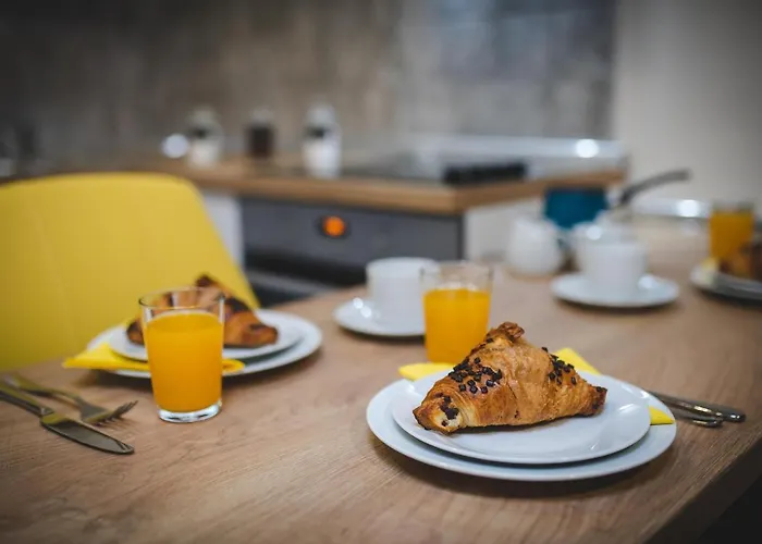 Hana - Attic In Center Pula