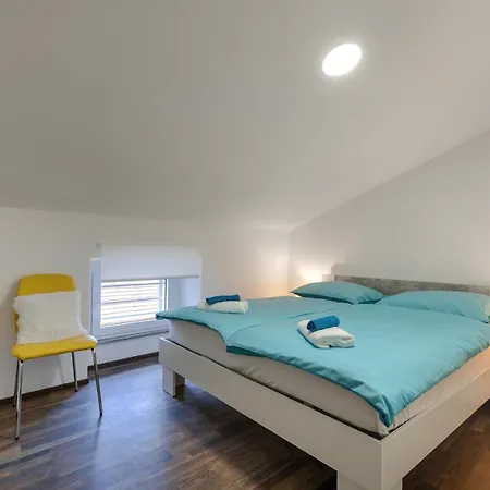 Hana - Attic In Center Appartement