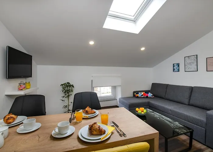 Lägenhet Hana - Attic In Center